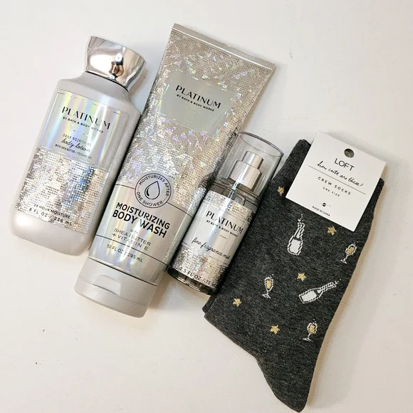 "Cheers!" Festive Loft & B&BW's Premium Set - Picture 2 of 6